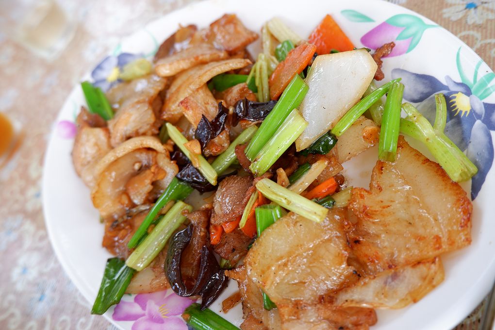 【台東美食推薦】有間惦熱炒餐酒館 有著自己的生活節奏，也連接著世界秩序，一口新鮮的空氣，歌頌著精神自覺主義！ @貝大小姐的多元心宇宙