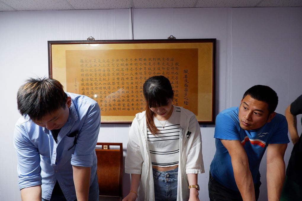 【台中 密室逃脫】ESCER異世客 盜義有道 英雄是需要團隊的，不用組一支最強大的夢幻團隊，而是一支有默契且願意共患難的超級班底，隨時呼朋引伴來一場密室逃脫！ @貝大小姐的多元心宇宙
