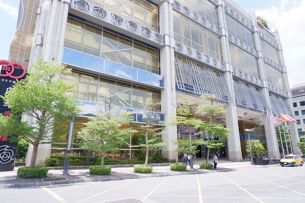 【大直 吃到飽餐廳】大直典華 豐FOOD．海陸百匯 今年夏天「東南亞季」開跑囉！午餐/下午餐/晚餐吃到飽，品嚐最FOOD東南亞風味的特色美食，讓你一秒身處東南亞！ @貝大小姐的多元心宇宙