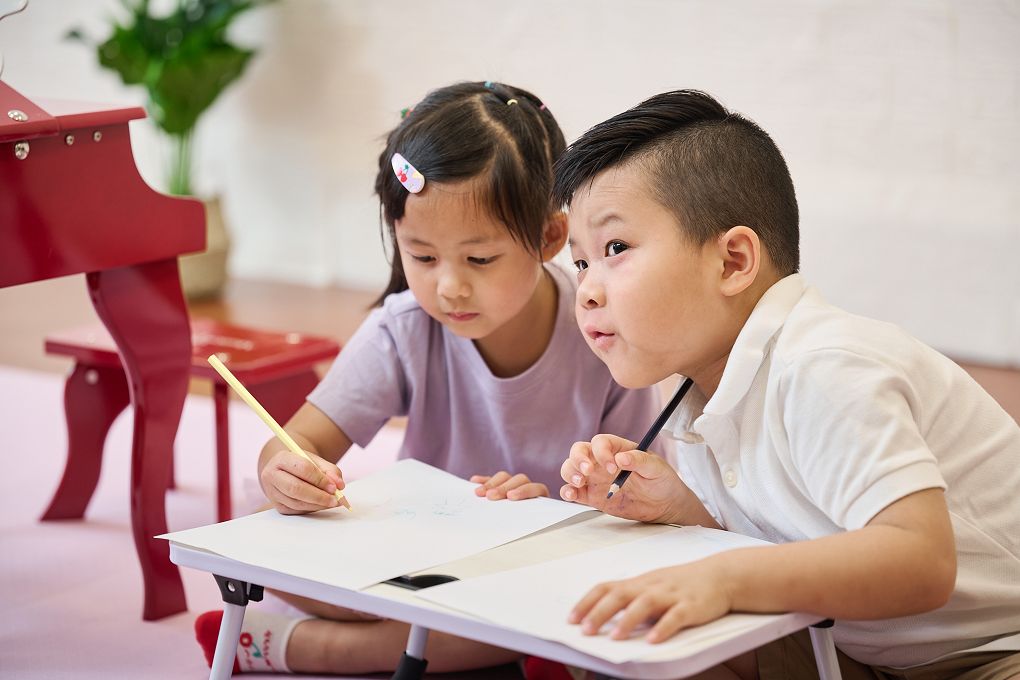 【士林音樂教室】瑪姬音樂教室 孩子們在任何時刻的快樂唱歌當下，就是一場音樂饗宴、想像就是繪畫創意的來源！ @貝大小姐的多元心宇宙