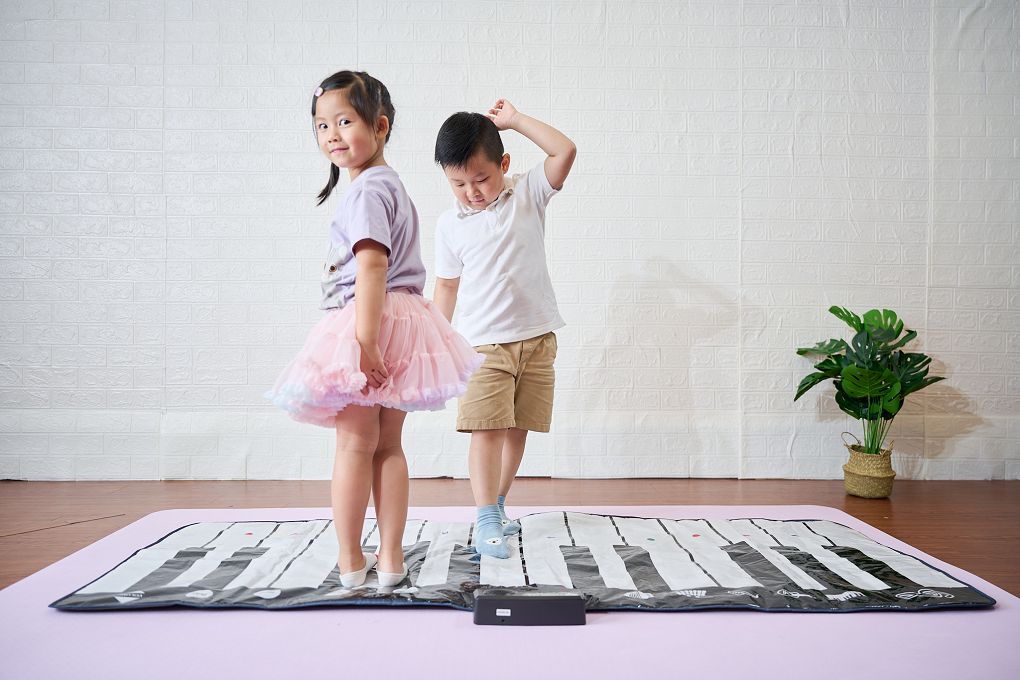 【士林音樂教室】瑪姬音樂教室 孩子們在任何時刻的快樂唱歌當下，就是一場音樂饗宴、想像就是繪畫創意的來源！ @貝大小姐的多元心宇宙
