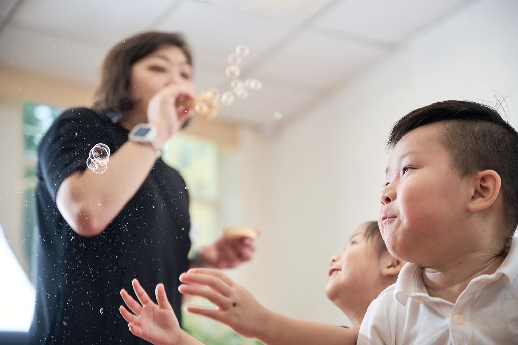 【士林音樂教室】瑪姬音樂教室 孩子們在任何時刻的快樂唱歌當下，就是一場音樂饗宴、想像就是繪畫創意的來源！ @貝大小姐的多元心宇宙