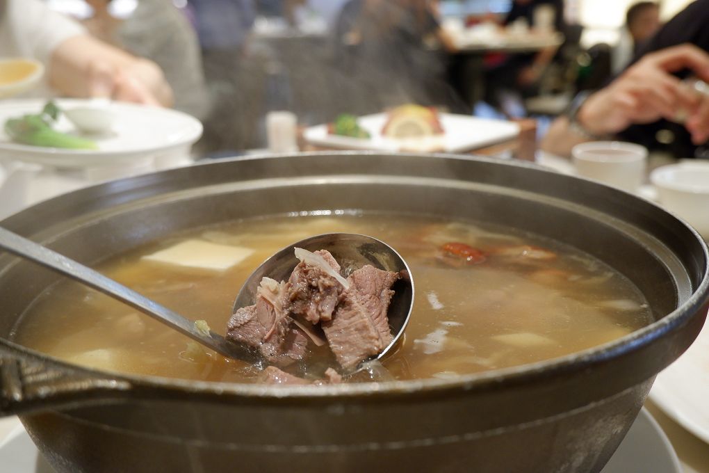【士林 烤鴨 粵菜 港點】士林典華雅聚 因為重視所以總能符合每個人的喜好及口味，典華雅聚就是商務聚餐、家庭聚會最好的選擇 @貝大小姐的多元心宇宙