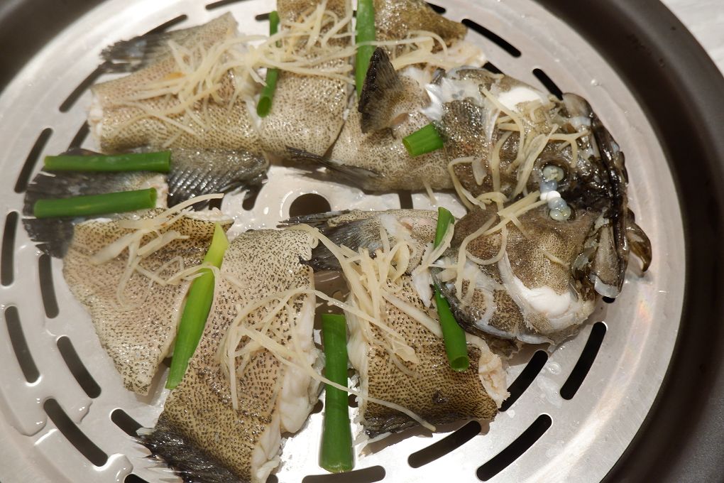 【新莊美食推薦】新莊典華的濤濤海鮮蒸氣鍋 吃的到食物最原始的鮮甜 讓你的健康無負擔！ @貝大小姐的多元心宇宙