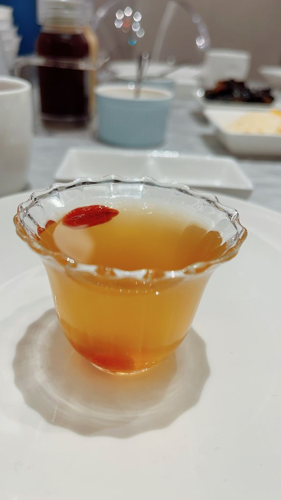 【新莊美食推薦】新莊典華的濤濤海鮮蒸氣鍋 吃的到食物最原始的鮮甜 讓你的健康無負擔！ @貝大小姐的多元心宇宙