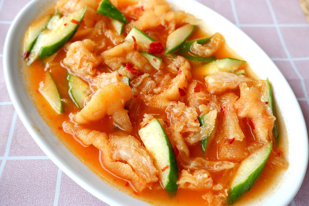 【貢寮活鮑魚料理】東北角海洋牧場 是最早期合法的潮間帶放養九孔、鮑魚的養殖池，更有著遼闊的視野及新鮮的鮑魚及海鮮，是貢寮無敵海景第一排、最適合欣賞潮汐的景觀餐廳！ @貝大小姐的多元心宇宙