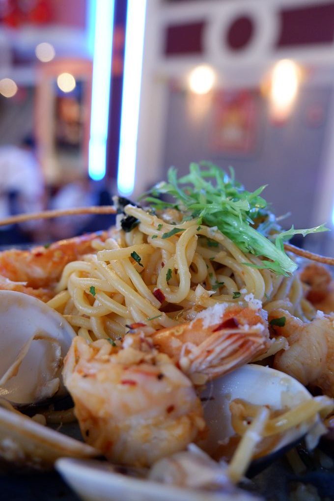 【林口 美式餐廳推薦】Eat enjoy 意享美式廚房 林口店  家庭（族）聚會透過美食讓後此更了解彼此，意享林口店有最舒適的聚餐空間，以及一家大小都愛的各式美食！ @貝大小姐的多元心宇宙