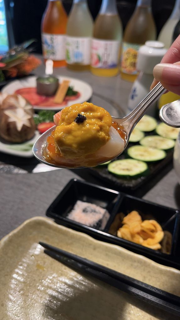 【台北 東區日式燒肉推薦】豆町村燒肉 結合著工藝美學與都會肉派主義，每一口都是奢華的肉質口感，來到豆町村燒肉不必自己動手，只需要好好享受貼心且烤功了得的桌邊烤肉服務！ @貝大小姐的多元心宇宙