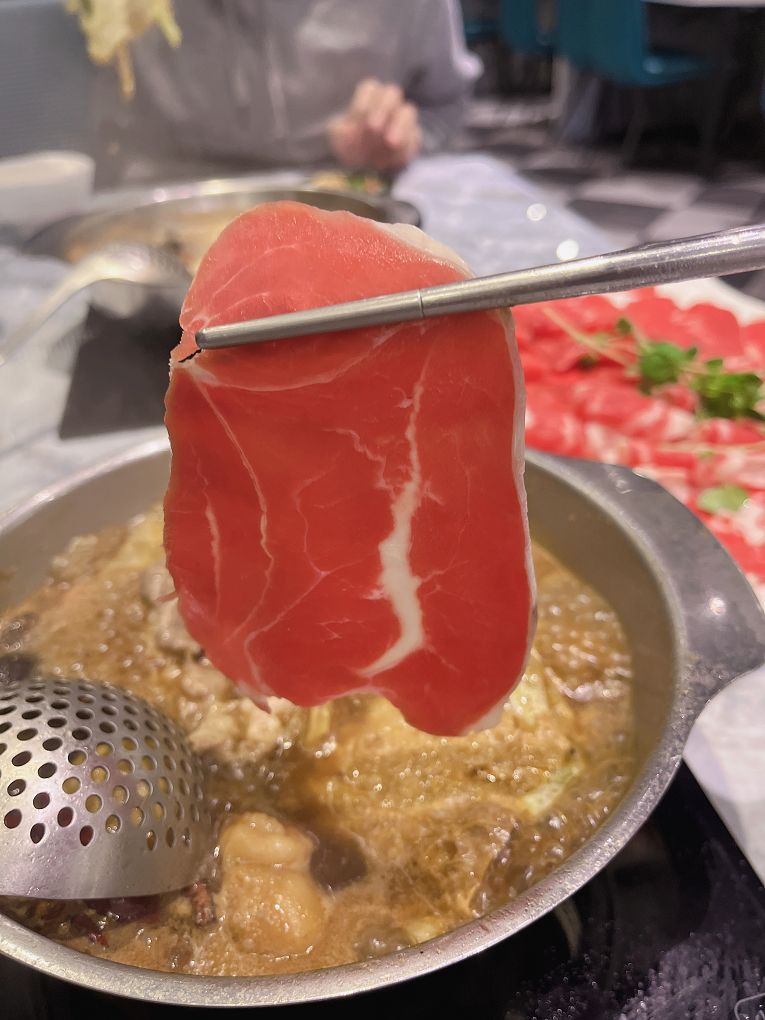 【台北 大同區火鍋】第九站精緻鍋品 各自享受自己喜歡的湯頭，一起share各種套餐的食材，讓吃火鍋也能展現自己獨特的個性！ @貝大小姐的多元心宇宙