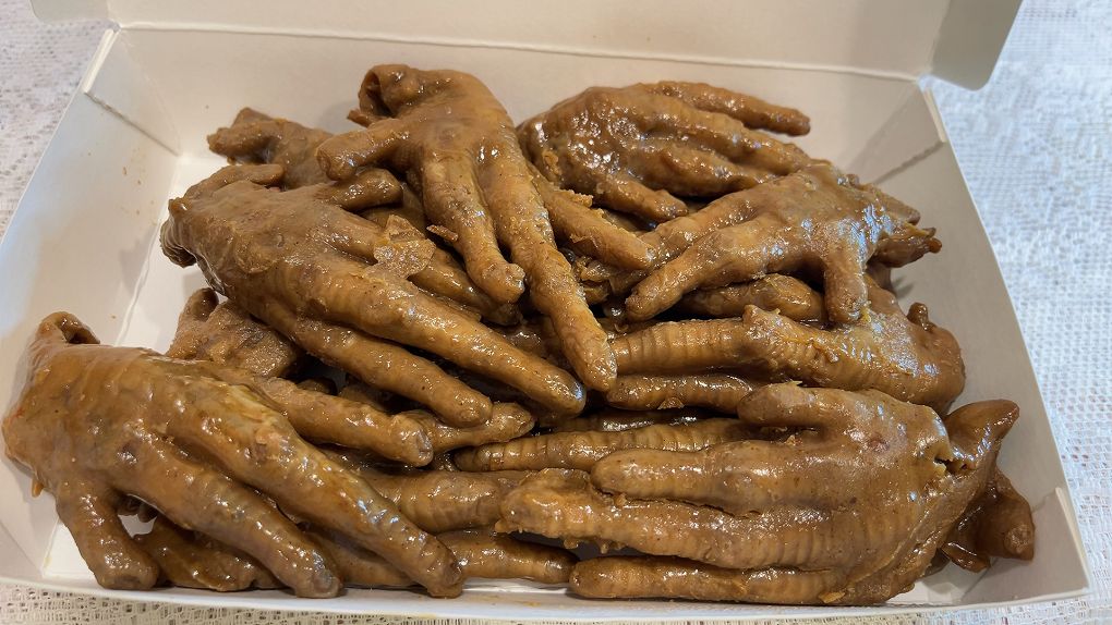【網購雞腳凍推薦】黑竹園雞腳凍、滷味 品項超多，每一款都有著食材的特性與風味，休閒、旅遊、點心、消夜、零食你絕對少不了黑竹園！ @貝大小姐的多元心宇宙