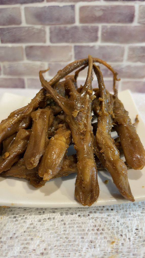 【網購雞腳凍推薦】黑竹園雞腳凍、滷味 品項超多，每一款都有著食材的特性與風味，休閒、旅遊、點心、消夜、零食你絕對少不了黑竹園！ @貝大小姐的多元心宇宙
