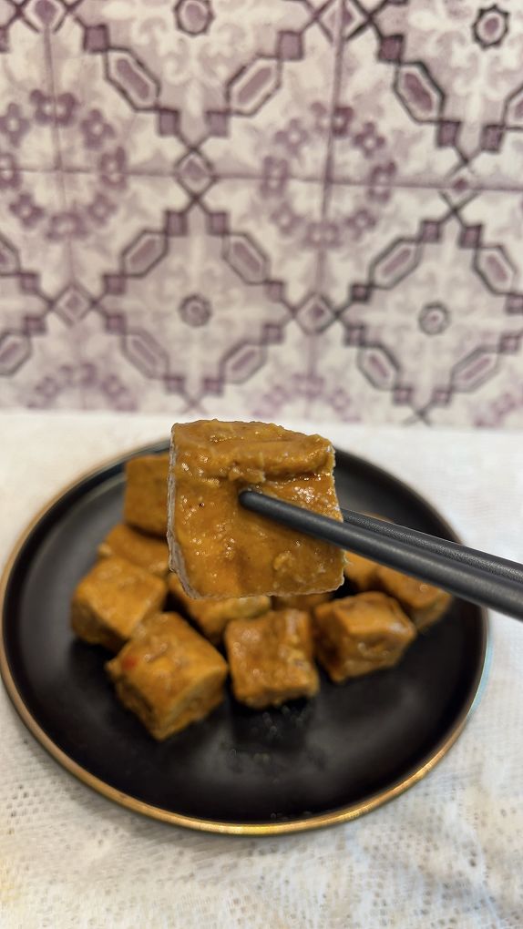 【網購雞腳凍推薦】黑竹園雞腳凍、滷味 品項超多，每一款都有著食材的特性與風味，休閒、旅遊、點心、消夜、零食你絕對少不了黑竹園！ @貝大小姐的多元心宇宙