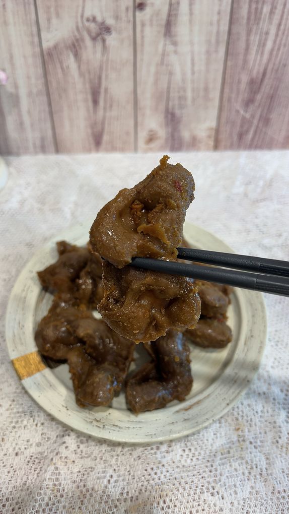 【網購雞腳凍推薦】黑竹園雞腳凍、滷味 品項超多，每一款都有著食材的特性與風味，休閒、旅遊、點心、消夜、零食你絕對少不了黑竹園！ @貝大小姐的多元心宇宙