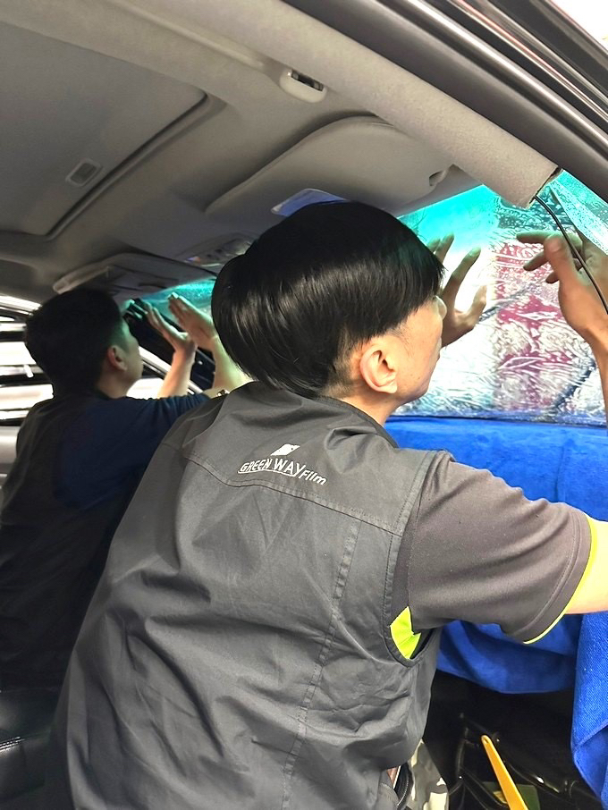 【新北板橋汽車隔熱紙推薦】韋恩汽車大樓隔熱紙 X 格菱威隔熱紙  格菱威GW-E36系列是目前中階價位中，不論是新車指定或者是舊換新，都很受車主喜愛及指定的系列！ @貝大小姐的多元心宇宙