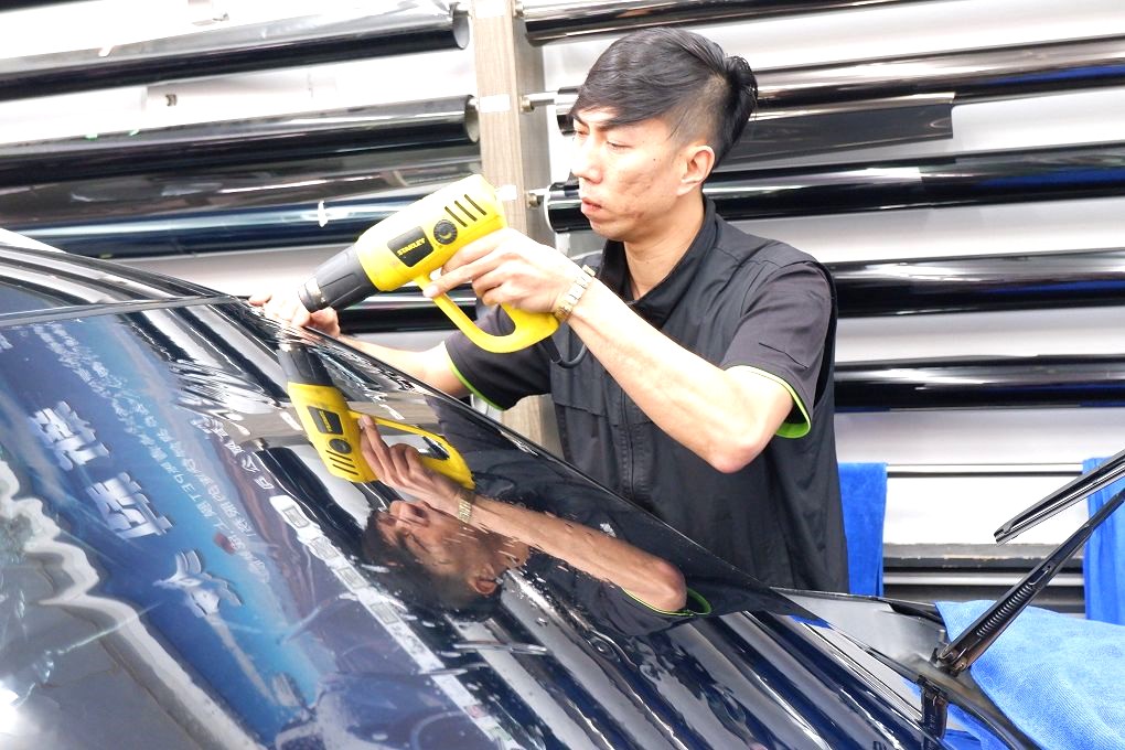 【新北板橋汽車隔熱紙推薦】韋恩汽車大樓隔熱紙 X 格菱威隔熱紙  格菱威GW-E36系列是目前中階價位中，不論是新車指定或者是舊換新，都很受車主喜愛及指定的系列！ @貝大小姐的多元心宇宙