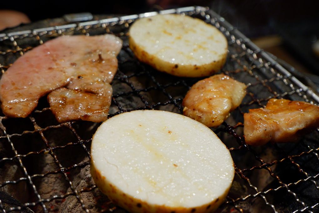【蘆洲燒肉店】燒肉屋蘆洲店  你有多久沒吃燒肉了呢？到燒肉屋蘆洲店吃好吃的燒肉，感受日式炭火魅力吧！ @貝大小姐的多元心宇宙