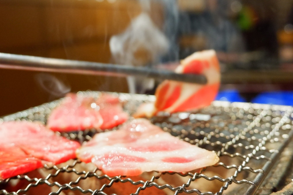 【蘆洲燒肉店】燒肉屋蘆洲店  你有多久沒吃燒肉了呢？到燒肉屋蘆洲店吃好吃的燒肉，感受日式炭火魅力吧！ @貝大小姐的多元心宇宙