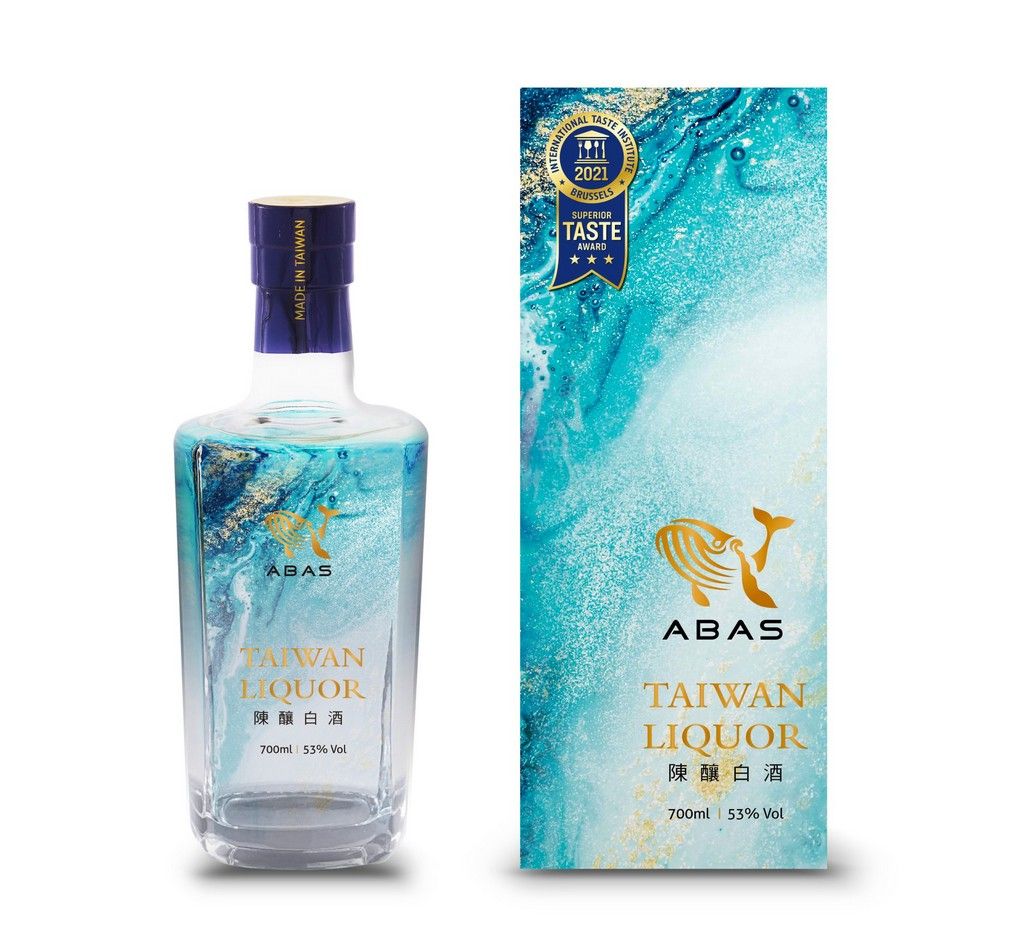 【台灣釀酒之光 舊金山烈酒大賽得獎產品】ABAS 安貝斯釀酒故事館 安貝斯大麯陳年原釀 &#038; 安貝斯53%陳年白酒 不論是送禮或與好友一起細細品嚐，都是品味十足的最佳選擇！ @貝大小姐的多元心宇宙
