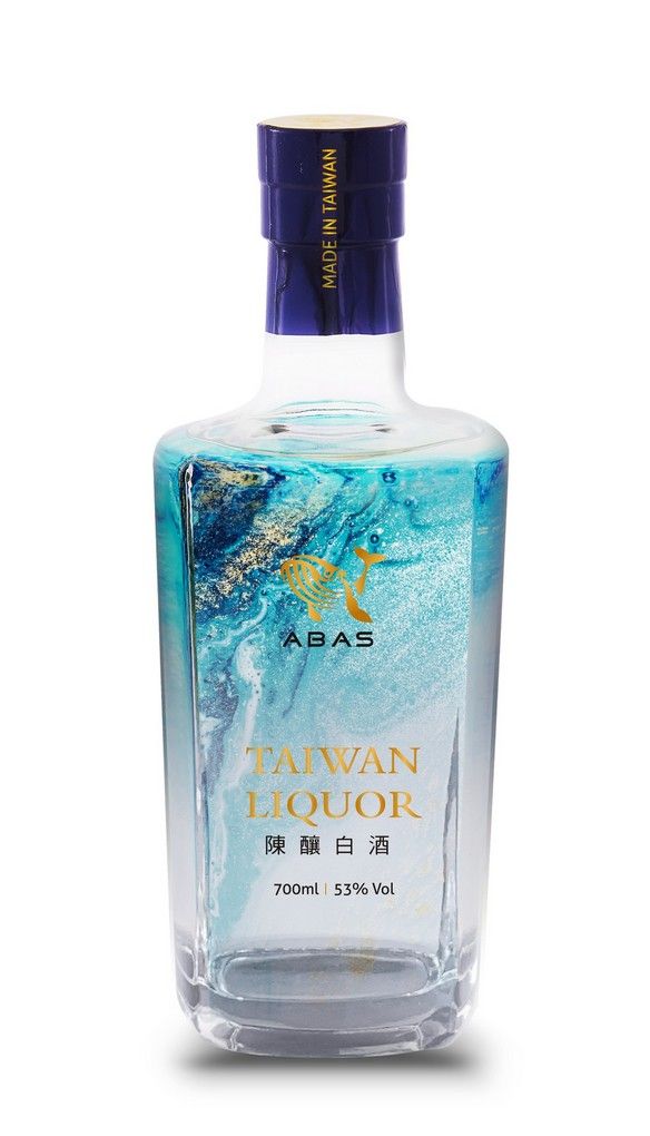 【台灣釀酒之光 舊金山烈酒大賽得獎產品】ABAS 安貝斯釀酒故事館 安貝斯大麯陳年原釀 &#038; 安貝斯53%陳年白酒 不論是送禮或與好友一起細細品嚐，都是品味十足的最佳選擇！ @貝大小姐的多元心宇宙
