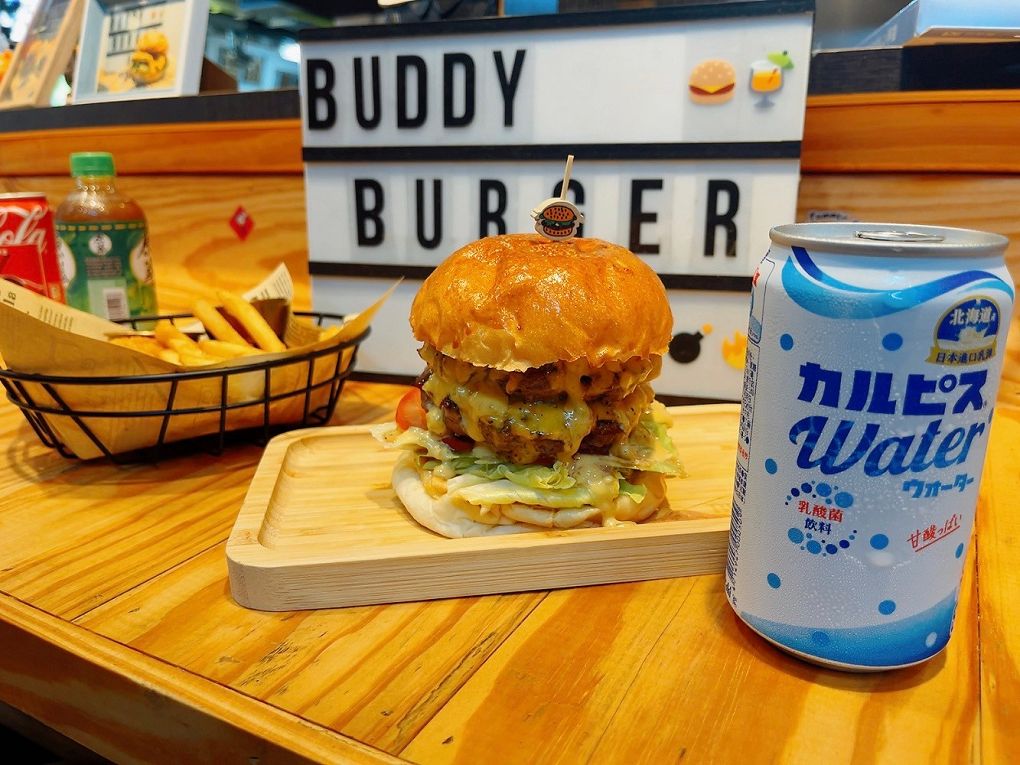【新竹東門市場漢堡】Buddy Burger Lab.美式手工漢堡 經典美式漢堡或是創新的漢堡口味，這裡都能一次滿足你的需求！ @貝大小姐的多元心宇宙
