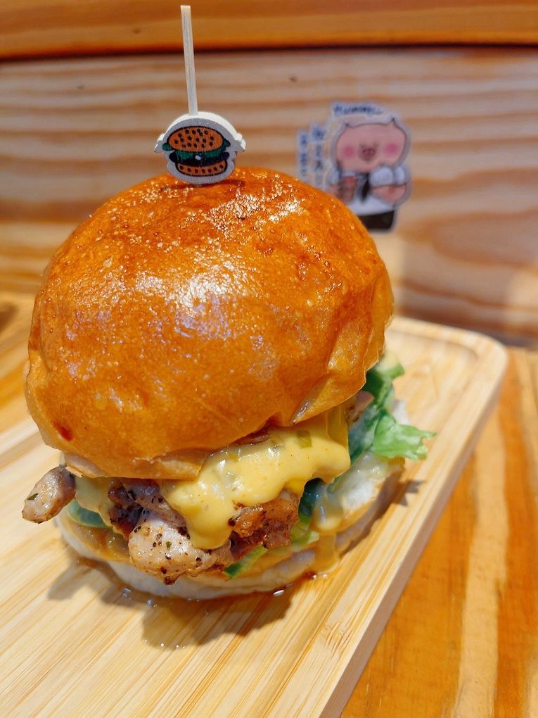 【新竹東門市場漢堡】Buddy Burger Lab.美式手工漢堡 經典美式漢堡或是創新的漢堡口味，這裡都能一次滿足你的需求！ @貝大小姐的多元心宇宙