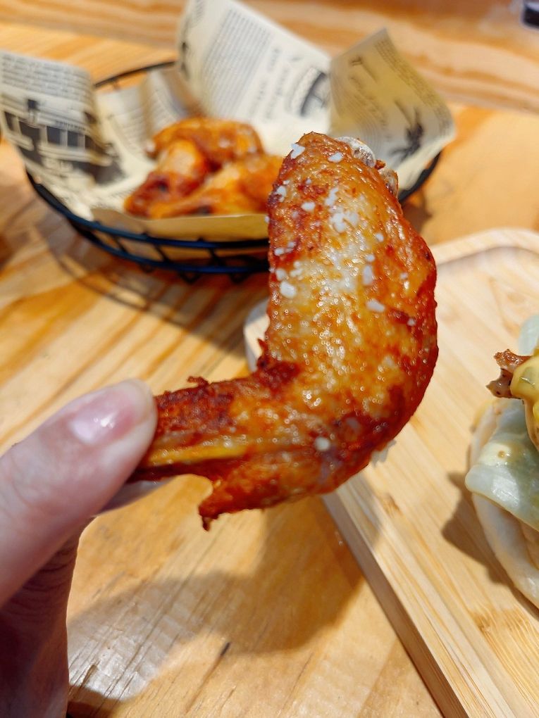 【新竹東門市場漢堡】Buddy Burger Lab.美式手工漢堡 經典美式漢堡或是創新的漢堡口味，這裡都能一次滿足你的需求！ @貝大小姐的多元心宇宙
