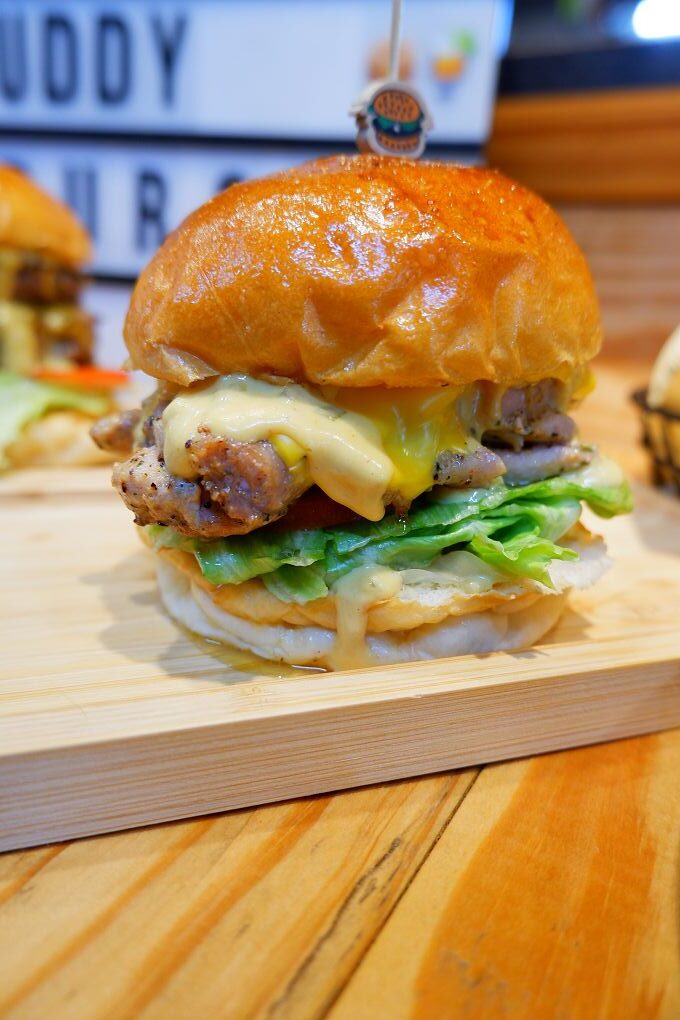 【新竹東門市場漢堡】Buddy Burger Lab.美式手工漢堡 經典美式漢堡或是創新的漢堡口味，這裡都能一次滿足你的需求！ @貝大小姐的多元心宇宙
