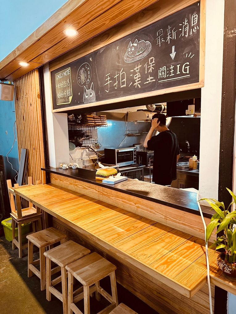 【新竹東門市場漢堡】Buddy Burger Lab.美式手工漢堡 經典美式漢堡或是創新的漢堡口味，這裡都能一次滿足你的需求！ @貝大小姐的多元心宇宙