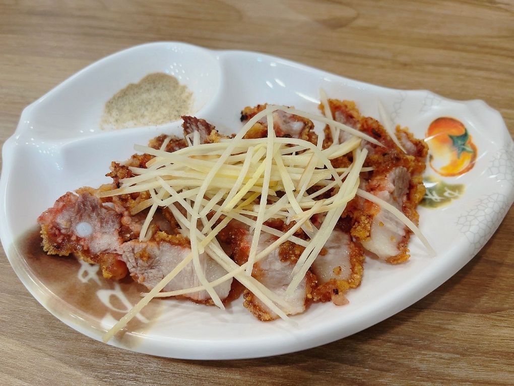 【苗栗美食推薦】傳香麵食館 除了粄條還有麵、有飯、有水餃和各式湯品及小菜，可以滿足每個人不同的喜好，而且經濟實惠！ @貝大小姐的多元心宇宙