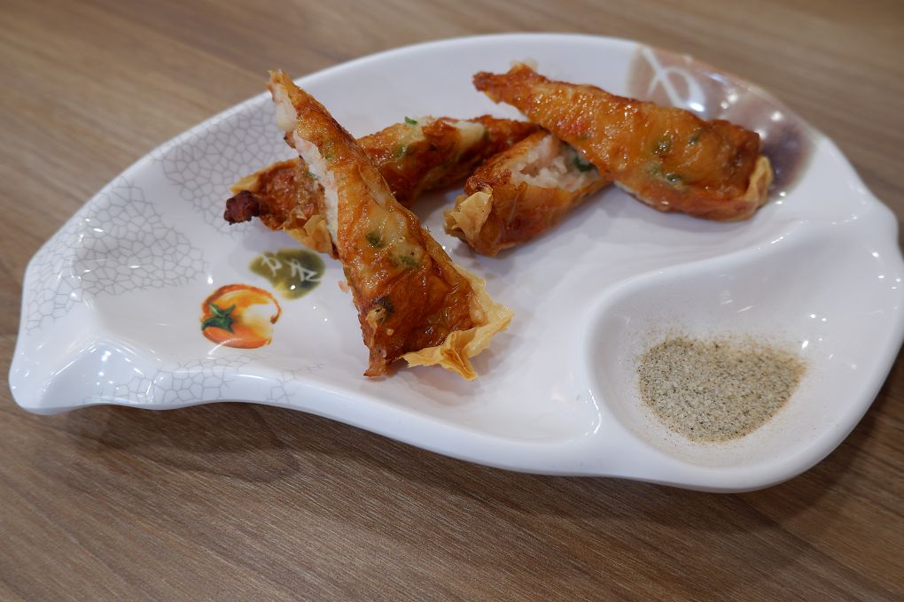 【苗栗美食推薦】傳香麵食館 除了粄條還有麵、有飯、有水餃和各式湯品及小菜，可以滿足每個人不同的喜好，而且經濟實惠！ @貝大小姐的多元心宇宙