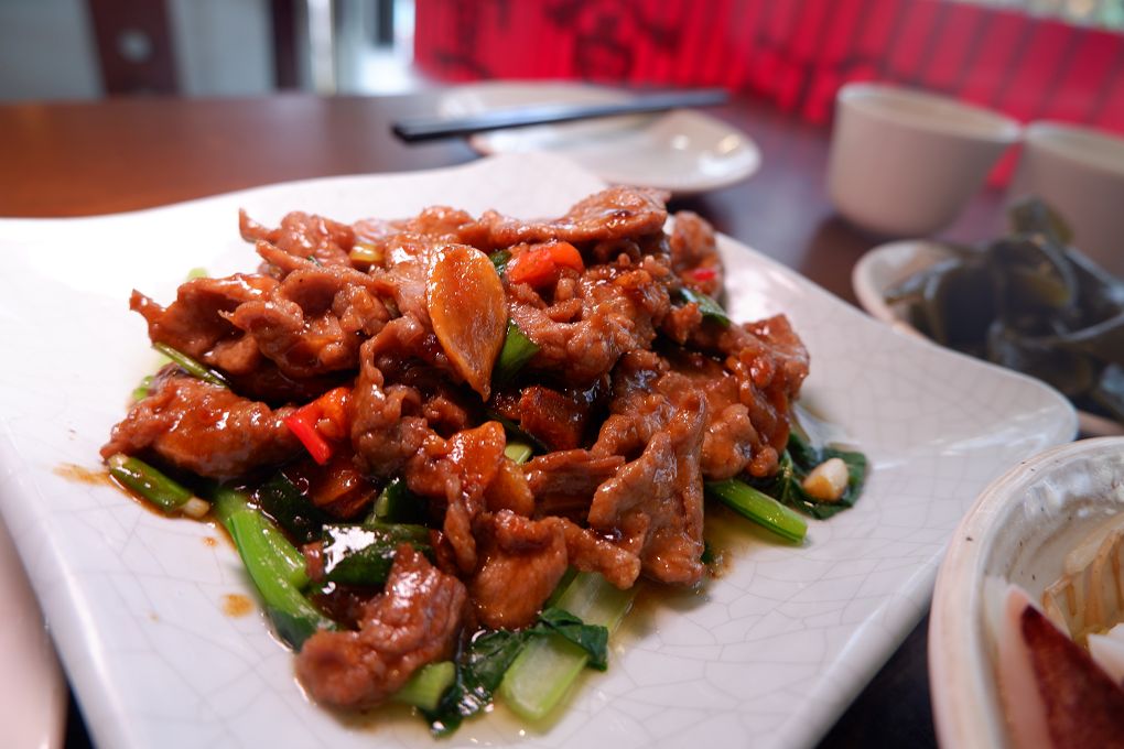 【永康街台式料理推薦】喫飯食堂 2人以上、或是三五好友、甚至帶著一大家子到大安區永康街老字號的喫飯食堂，一起品嚐美味道地的台式料理！ @貝大小姐的多元心宇宙
