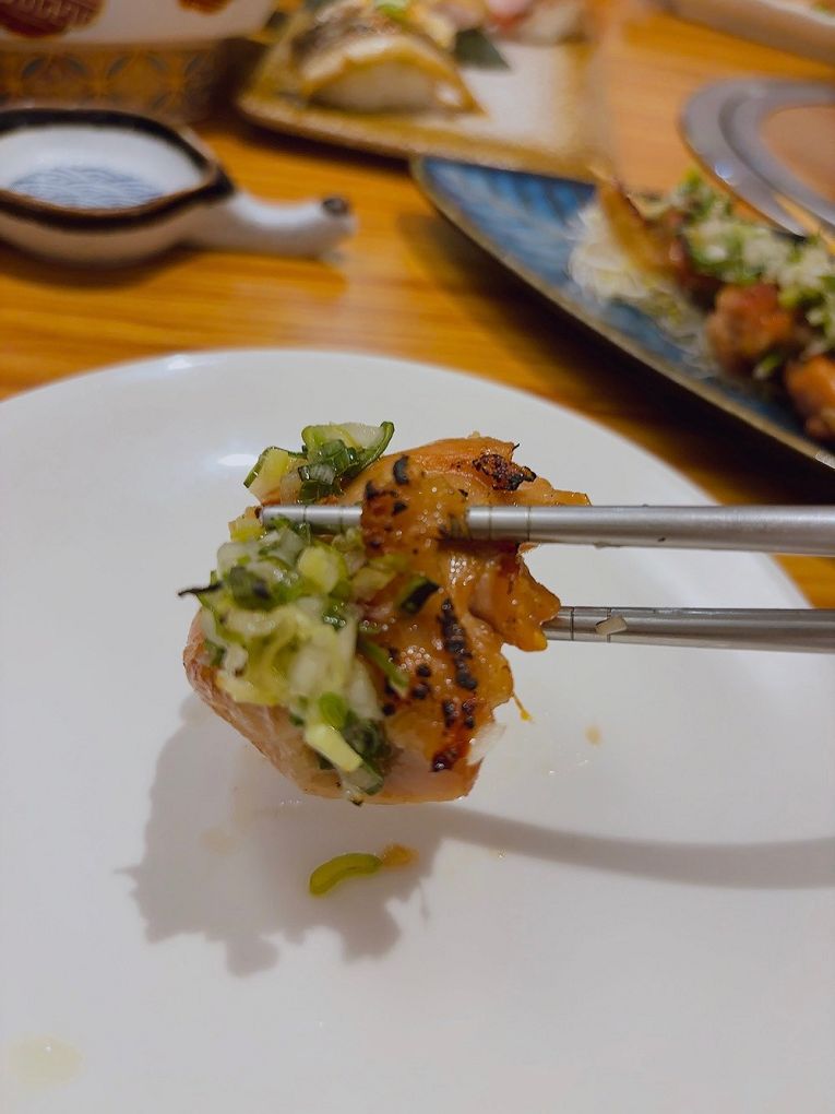 【中山區日式料理推薦】二十番酒食料理 當季主打菜色料理有著當季最肥美的魚種和食材，新鮮美味給好給滿！ @貝大小姐的多元心宇宙