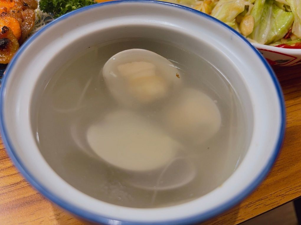 【中山區日式料理推薦】二十番酒食料理 當季主打菜色料理有著當季最肥美的魚種和食材，新鮮美味給好給滿！ @貝大小姐的多元心宇宙