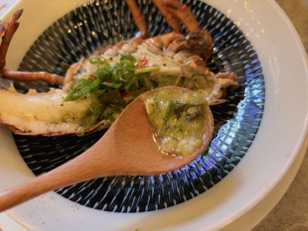 【桃園日式無菜單料理】宗初食堂 日式無菜單料理 桃園分店 1380元的套餐可以吃到活體龍蝦，這CP值也太高了吧！ @貝大小姐的多元心宇宙