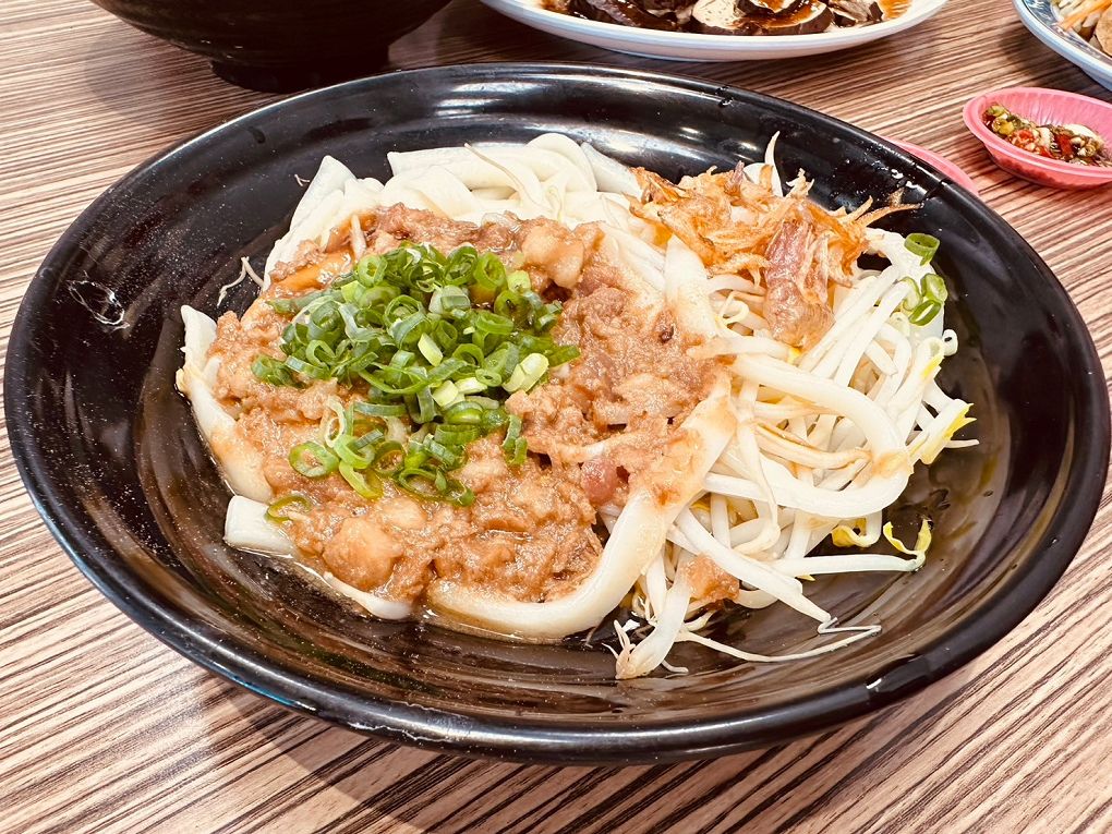【彰化溪湖美食推薦】林家南投意麵 彰化溪湖在地的老字號店家，吃飯、吃麵、喝湯、吃臭豆腐、吃滷味&#8230;想吃什麼就點什麼，滿足一家大小的胃口！ @貝大小姐的多元心宇宙