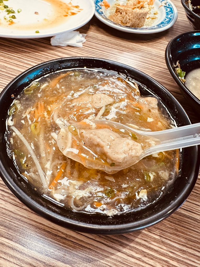 【彰化溪湖美食推薦】林家南投意麵 彰化溪湖在地的老字號店家，吃飯、吃麵、喝湯、吃臭豆腐、吃滷味&#8230;想吃什麼就點什麼，滿足一家大小的胃口！ @貝大小姐的多元心宇宙