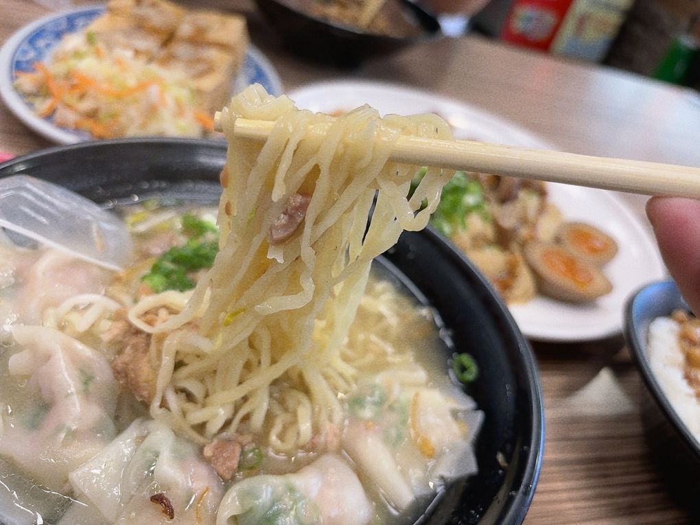 【彰化溪湖美食推薦】林家南投意麵 彰化溪湖在地的老字號店家，吃飯、吃麵、喝湯、吃臭豆腐、吃滷味&#8230;想吃什麼就點什麼，滿足一家大小的胃口！ @貝大小姐的多元心宇宙