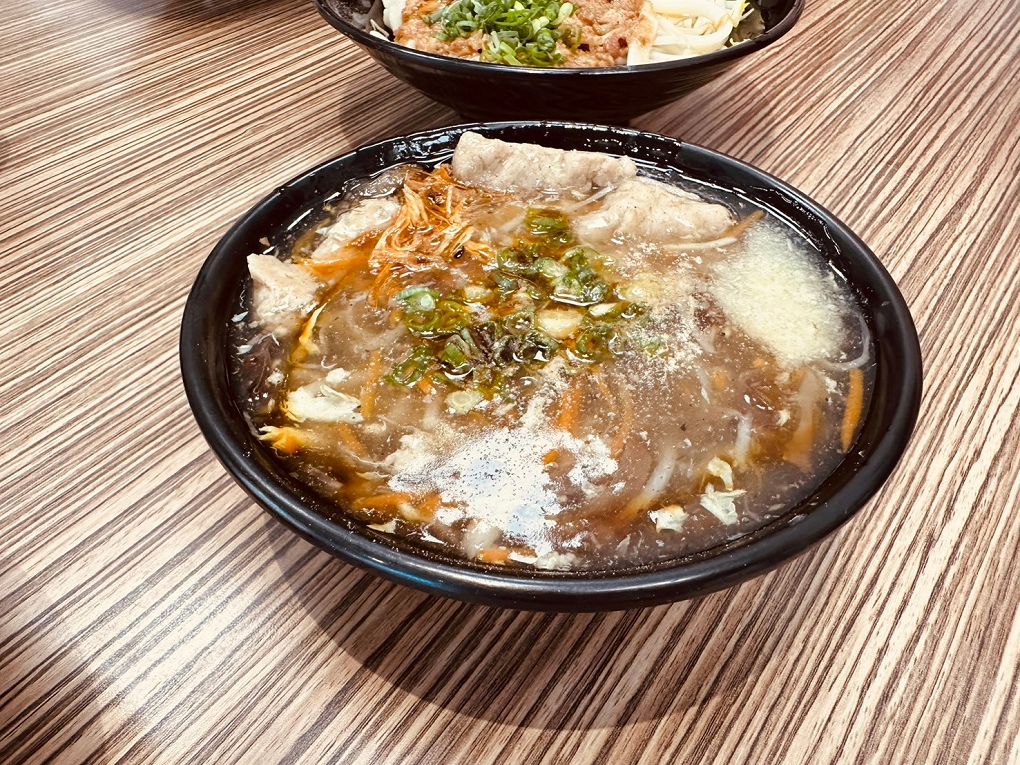 【彰化溪湖美食推薦】林家南投意麵 彰化溪湖在地的老字號店家，吃飯、吃麵、喝湯、吃臭豆腐、吃滷味&#8230;想吃什麼就點什麼，滿足一家大小的胃口！ @貝大小姐的多元心宇宙