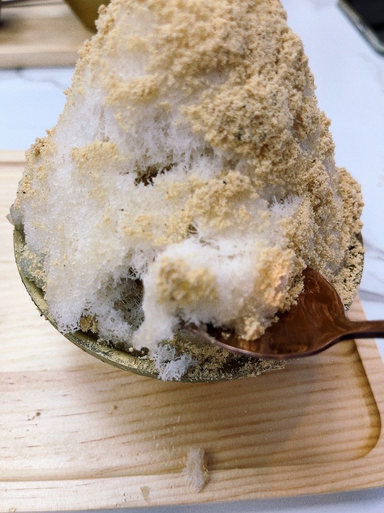【東海商圈冰品推薦】漩冰製冰所 每一款冰酥皆有驚喜內餡！讓你除了在菜單上看到吸睛的外貌，更對於它驚喜的內餡充滿期待&#8230; @貝大小姐的多元心宇宙