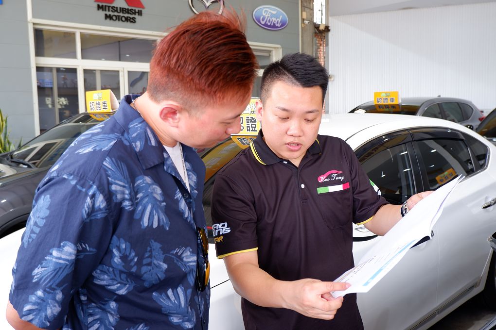 【彰化二手車推薦】高通汽車 高通汽車的進口車部有著所有男人的夢幻車款，還有女生喜歡的可愛時尚都會車，親切的服務讓我們在賞車、訂車的過程輕鬆自在且安全、放心！ @貝大小姐的多元心宇宙