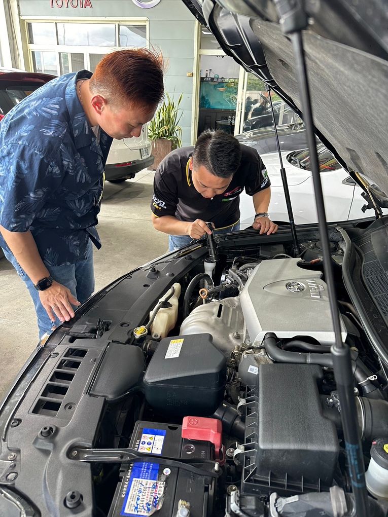【彰化二手車推薦】高通汽車 高通汽車的進口車部有著所有男人的夢幻車款，還有女生喜歡的可愛時尚都會車，親切的服務讓我們在賞車、訂車的過程輕鬆自在且安全、放心！ @貝大小姐的多元心宇宙