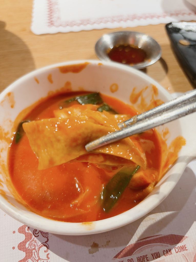【台北中山區 韓式燒肉吃到飽推薦】OKAY韓國烤肉 499吃到飽CP值超高，不僅有道地的韓式燒烤豬五花及春川辣炒雞，更有最新的韓式銅盤牛肉，都可以大大滿足你想怒吃一波的念頭！ @貝大小姐的多元心宇宙