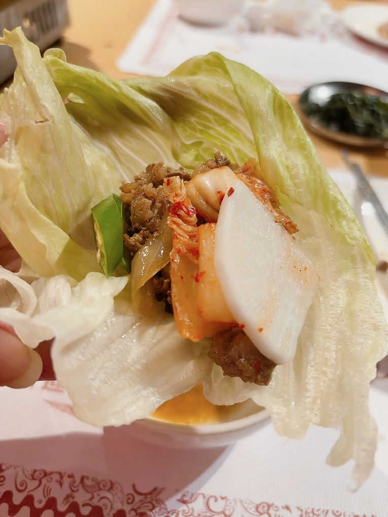 【台北中山區 韓式燒肉吃到飽推薦】OKAY韓國烤肉 499吃到飽CP值超高，不僅有道地的韓式燒烤豬五花及春川辣炒雞，更有最新的韓式銅盤牛肉，都可以大大滿足你想怒吃一波的念頭！ @貝大小姐的多元心宇宙