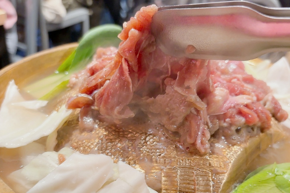 【台北中山區 韓式燒肉吃到飽推薦】OKAY韓國烤肉 499吃到飽CP值超高，不僅有道地的韓式燒烤豬五花及春川辣炒雞，更有最新的韓式銅盤牛肉，都可以大大滿足你想怒吃一波的念頭！ @貝大小姐的多元心宇宙