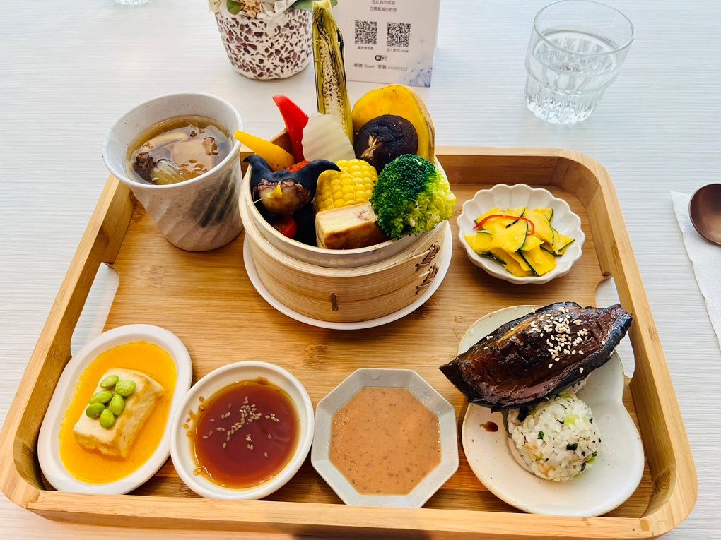 【台北 北投蔬食餐廳推薦】常不輕 dandelion 關渡店 每週更換菜色，蔬食主廚依照季節變化套餐，意想不到的料理心味道！ @貝大小姐的多元心宇宙