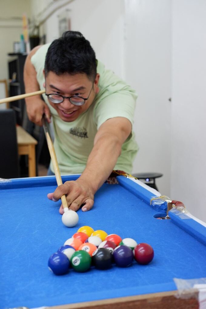 【松山區桌遊推薦】飛鷹桌遊 店內有高達400多種桌遊，且時時更新最新版本，提供玩家舒適與寬敞的休閒空間！ @貝大小姐的多元心宇宙