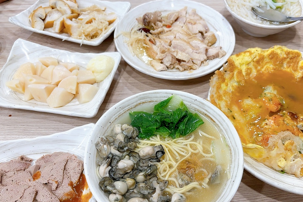 【大安區美食推薦│大安區宵夜│臺大宵夜 宵夜外送】大安米粉湯  不只是米粉湯，不論你愛吃飯、吃麵或是台式經典小吃、小菜，這裡通通都能滿足你！ @貝大小姐的多元心宇宙