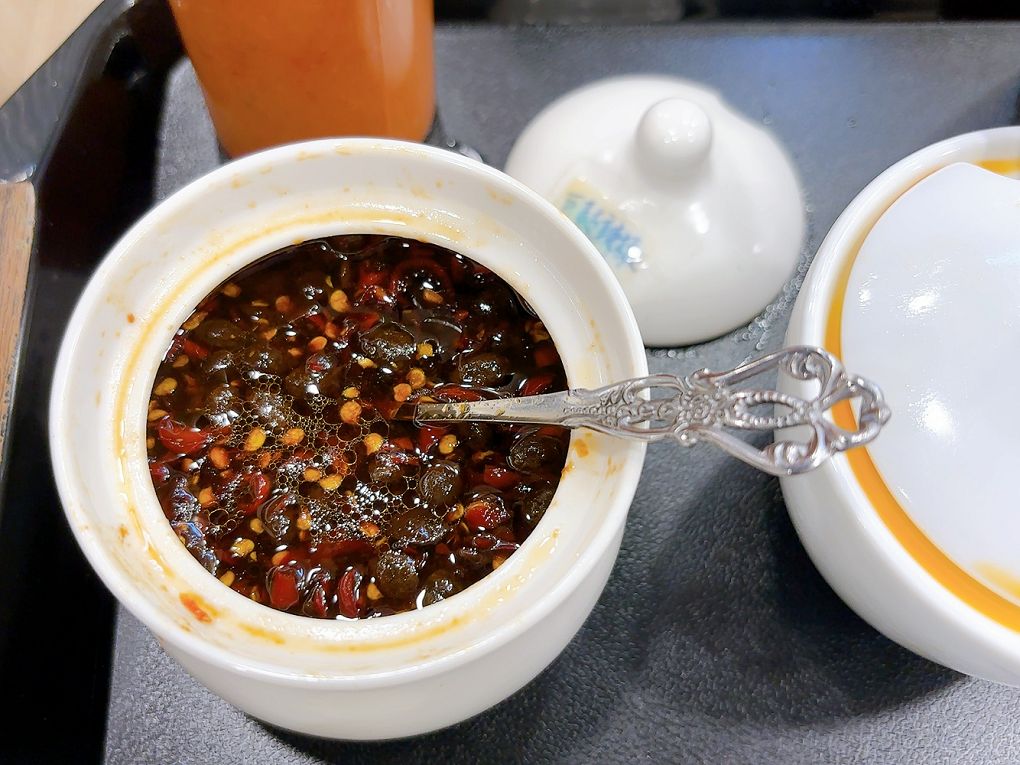 【大安區美食推薦│大安區宵夜│臺大宵夜 宵夜外送】大安米粉湯  不只是米粉湯，不論你愛吃飯、吃麵或是台式經典小吃、小菜，這裡通通都能滿足你！ @貝大小姐的多元心宇宙