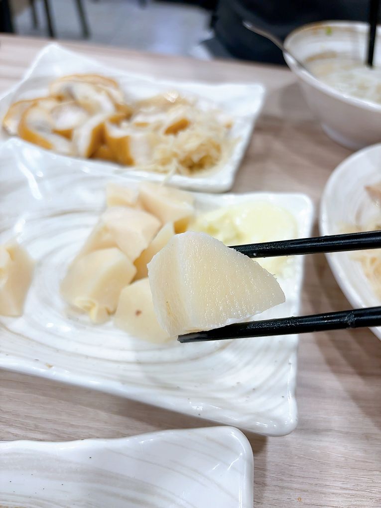 【大安區美食推薦│大安區宵夜│臺大宵夜 宵夜外送】大安米粉湯  不只是米粉湯，不論你愛吃飯、吃麵或是台式經典小吃、小菜，這裡通通都能滿足你！ @貝大小姐的多元心宇宙