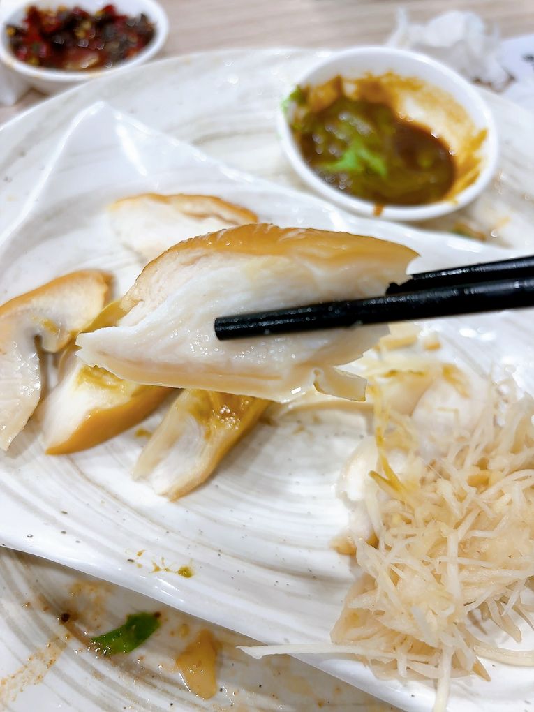 【大安區美食推薦│大安區宵夜│臺大宵夜 宵夜外送】大安米粉湯  不只是米粉湯，不論你愛吃飯、吃麵或是台式經典小吃、小菜，這裡通通都能滿足你！ @貝大小姐的多元心宇宙